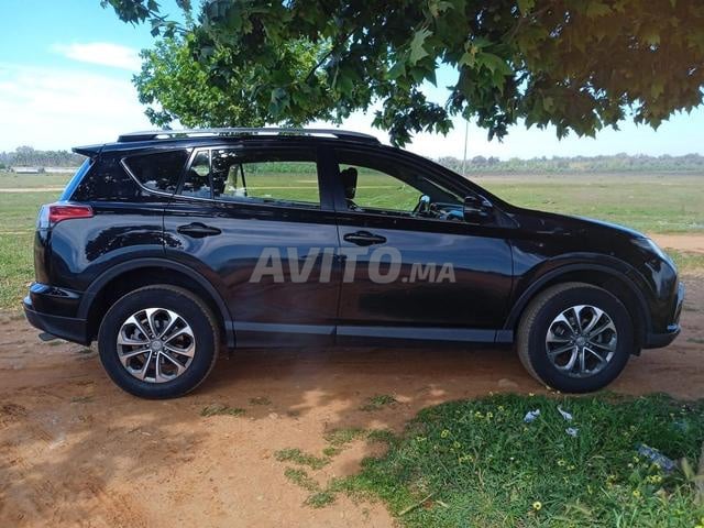 Toyota RAV-4 Diesel Manuelle 2017 à Rabat