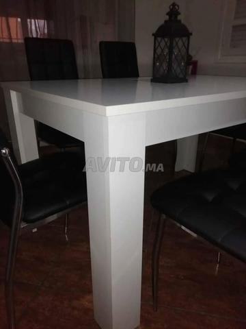 Table de salle à manger avec 6 chaises - 2