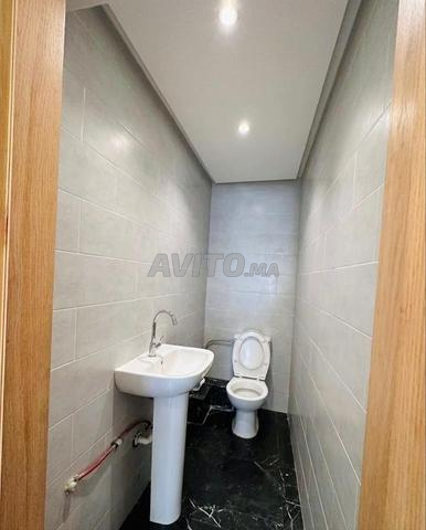 Local commercial à louer – Bourgogne (42 m²) - 2