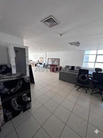 مكتب للإيجار – 155 متر مربع – شارع الكورنيش - 2