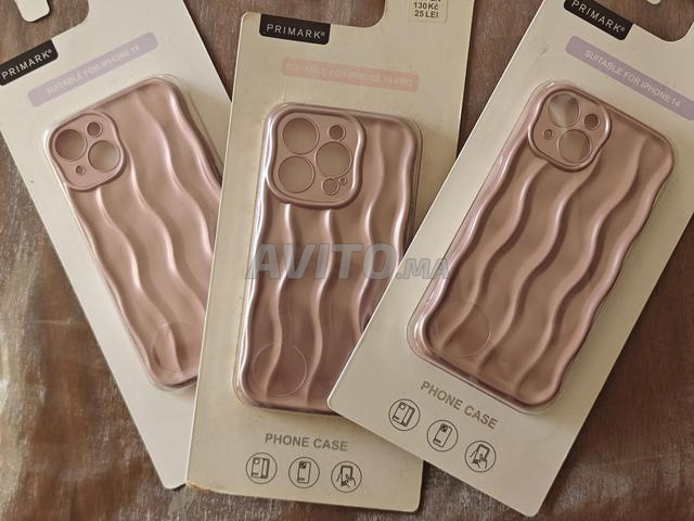 Pochette iPhone 13 14 15 16 normal pro promax importé neuf