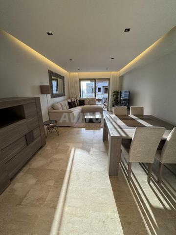 شقة جميلة للإيجار مالاباطا مطلة على البحر.