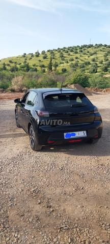 Peugeot 208 Diesel Modèle 2025 - État Neuf - 7710km - 2