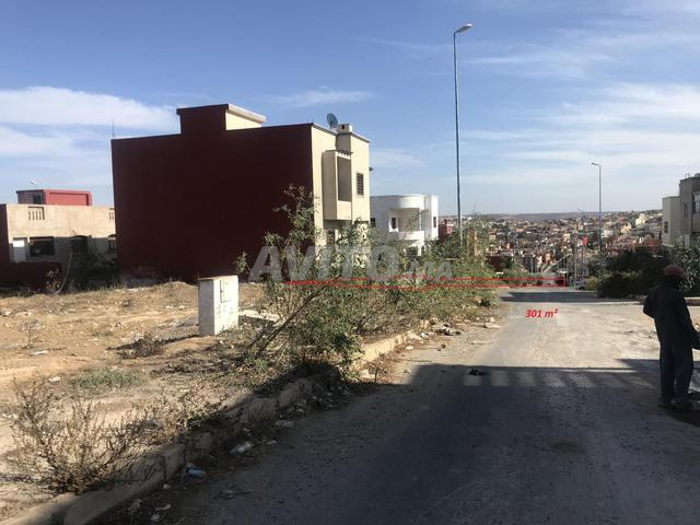 Terrain zone villa 301m² Settat titre foncier - 2