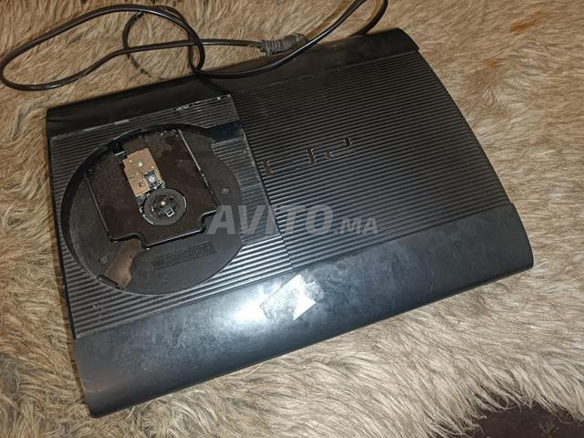 Console PS3 Super Slim flashée avec une manette - 2