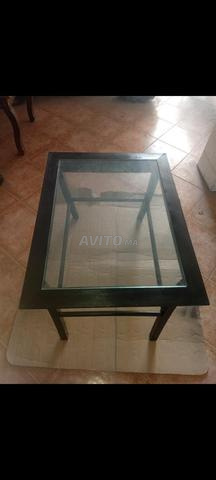 Une table en verre - 2