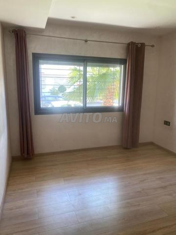 شقة للإيجار 100 متر مربع بالدار البيضاء (واحة) - 2