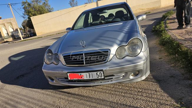 Mercedes c220 2006 diwana  2010