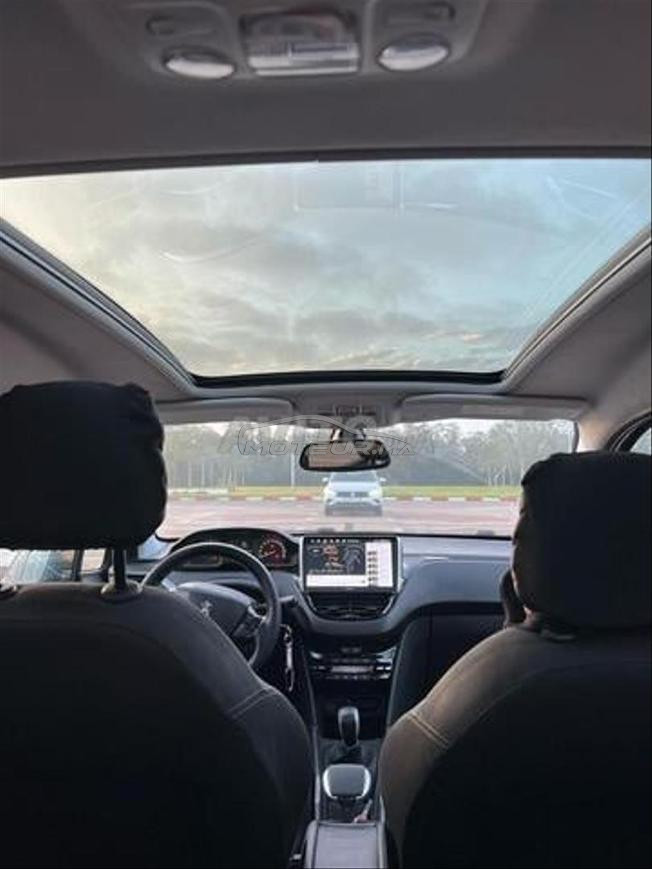 Peugeot 2008 Diesel Manuelle 2017 à Ben Guerir