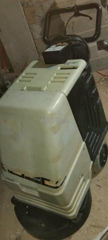 مونبروش فيه أسبيراطور خاص بالفرشاة