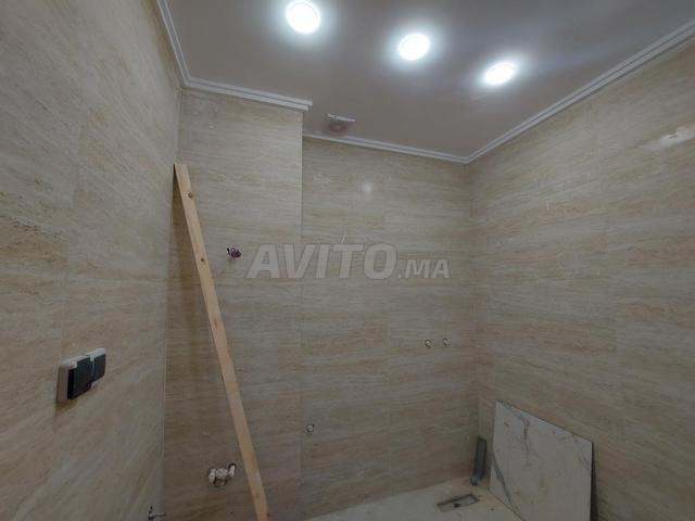 شقة بـ 3 غرف وصالون - 2