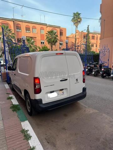 À vendre Une Peugeot Partner fourgonnette
