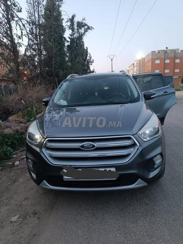 Ford Kuga 2017 en excellent état - 2