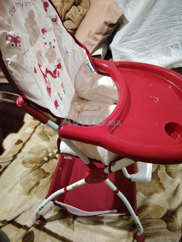 كرسي مرتفع للأطفال بحالة ممتازة - 2