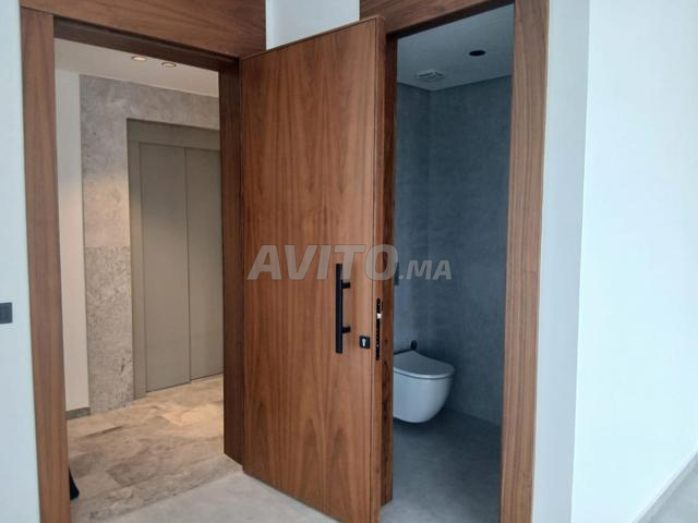 إيجار مكتب جديد