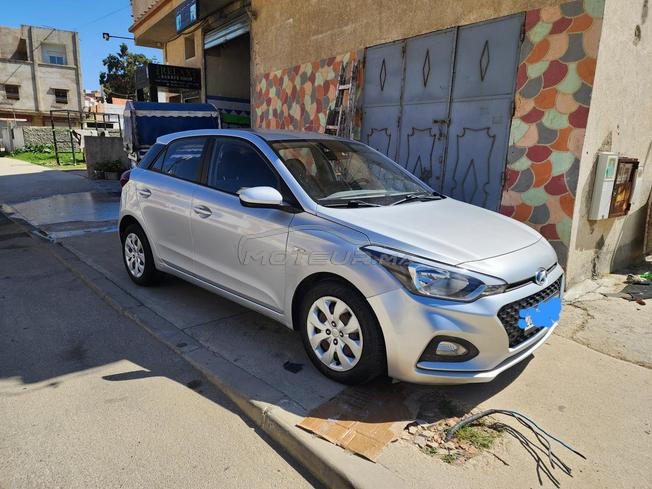 hyndai I20 CRDI tres bonne état . 