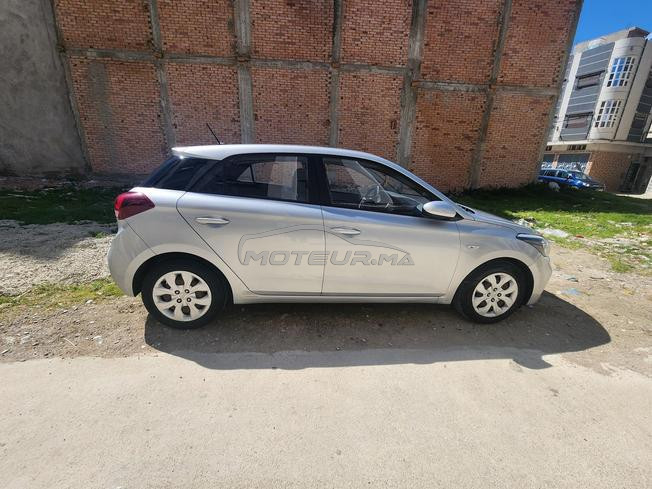 hyndai I20 CRDI tres bonne état . 