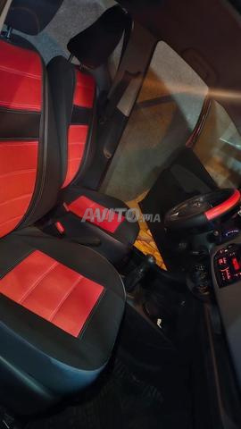 تويوتا يارس بنزين يدوية 2018 في مكناس - 2