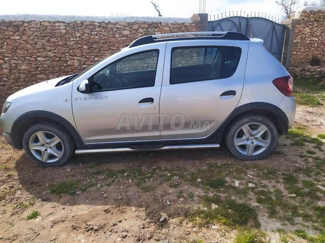 داسيا سانديرو ستيبواي