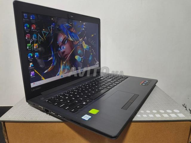 Lenovo i7 7ème génération double graphique Ram 8 dis 256 SSD