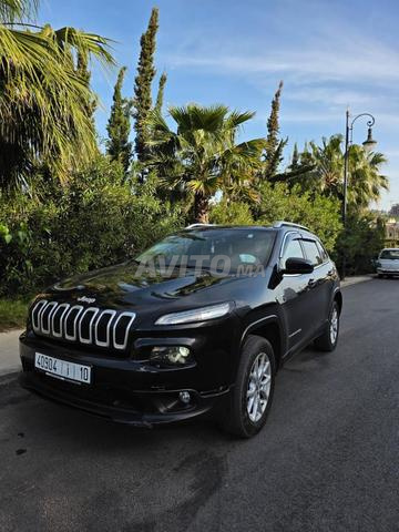 جيب شيروكي ديزل أوتوماتيك 2017 في العرائش