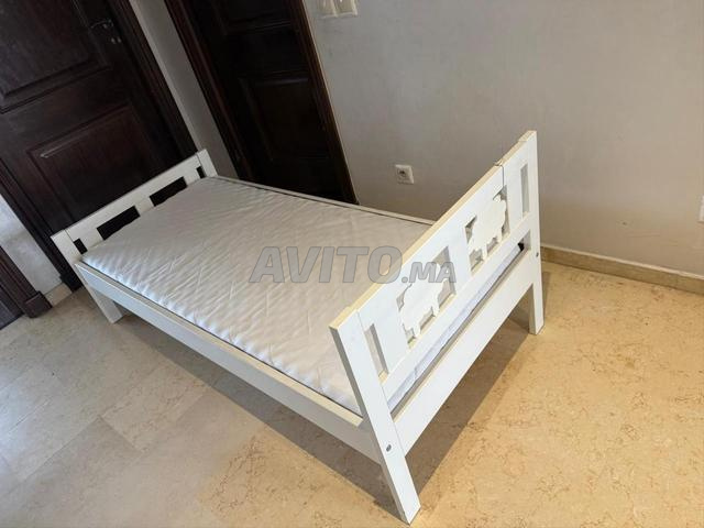 غرف ايكيا سريرين للأطفال مع وحدات تخزين - 2