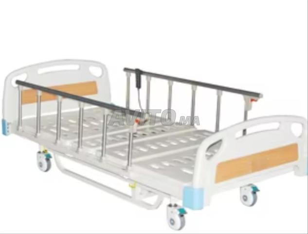 سرير طبي كهربائي لكبار السن