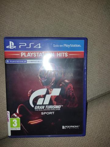 ألعاب فيديو بلاي ستيشن 4 - 2