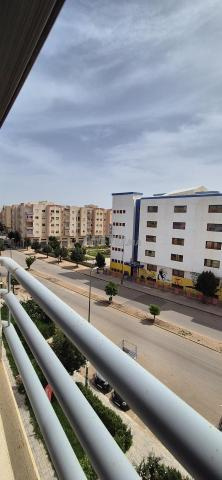 شقة بـ 3 غرف للإيجار