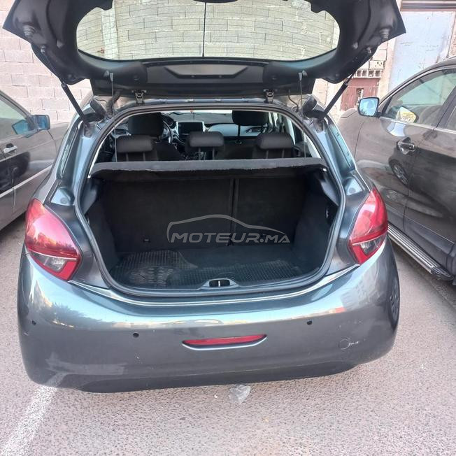 Peugeot 208 Diesel Manuelle 2018 à Agadir