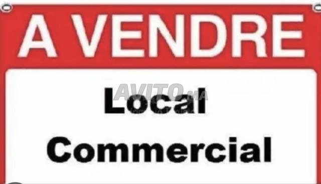 محل تجاري للاستخدام كمحل أو مكتب بمساحة 18 متر مربع