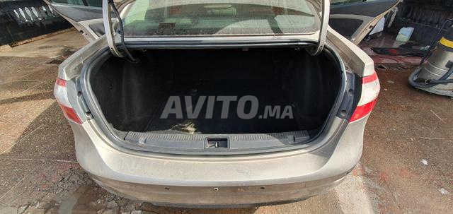 رينو فلوينس ديزل يدوية 2011 في القنيطرة - 2