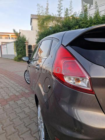 فورد فييستا تيتانيوم - 2