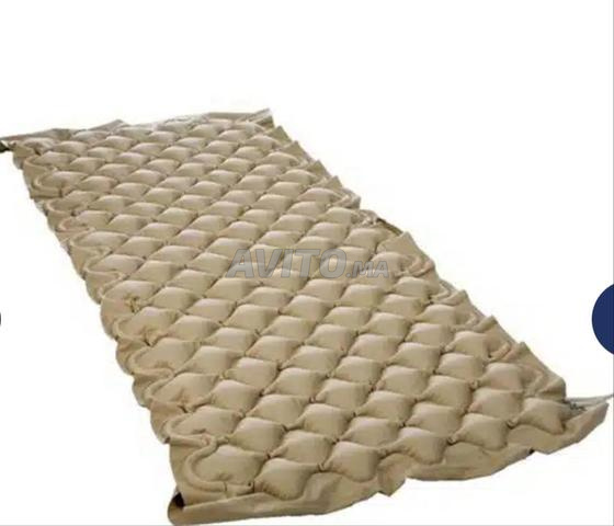 Lit médical anti-escarre