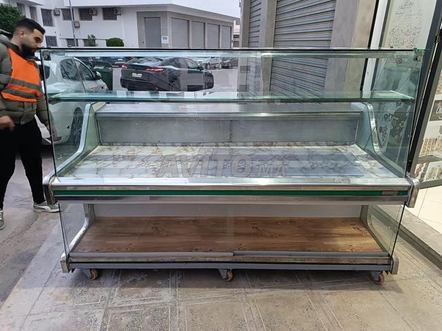 Vitrine pâtisserie 2m avec cache en bois - 2