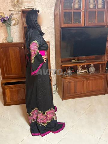 قفطان مصنوع يدوياً - 2