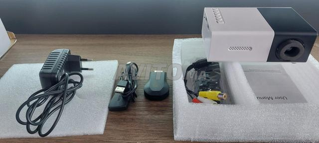 جهاز عرض ومرآة البث