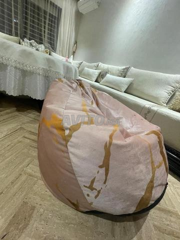 Pouf en très bon état - 2