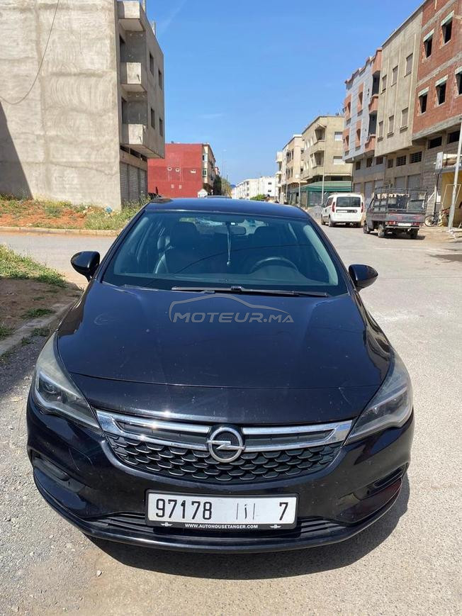 Opel Astra Diesel Manuelle 2017 à Salé
