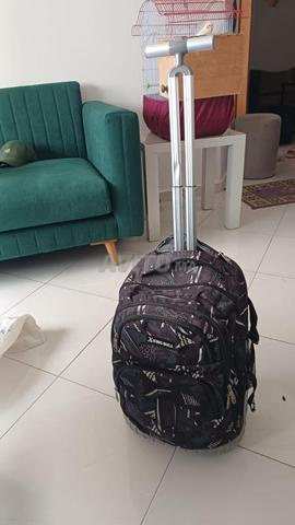 حقيبة بعجلات - 2