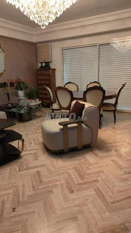 Impériale ce grand salon en L modulaire et élégant