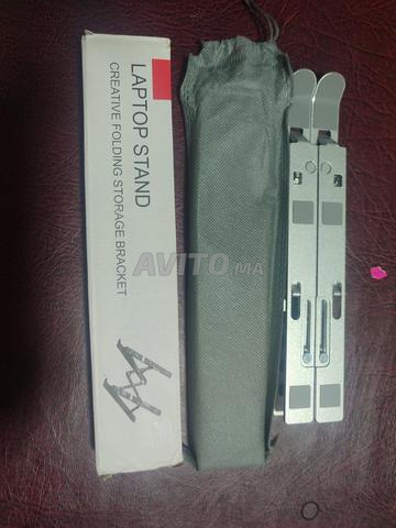 حامل بسيط للكمبيوتر