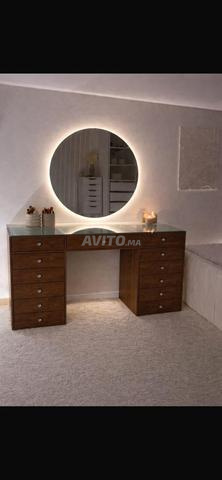 Coiffeuse moderne et magnifique - 2