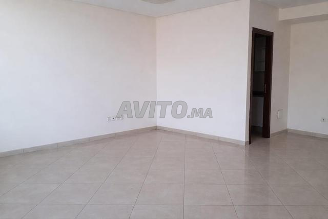 مكتب للإيجار في سيدي معروف - 2