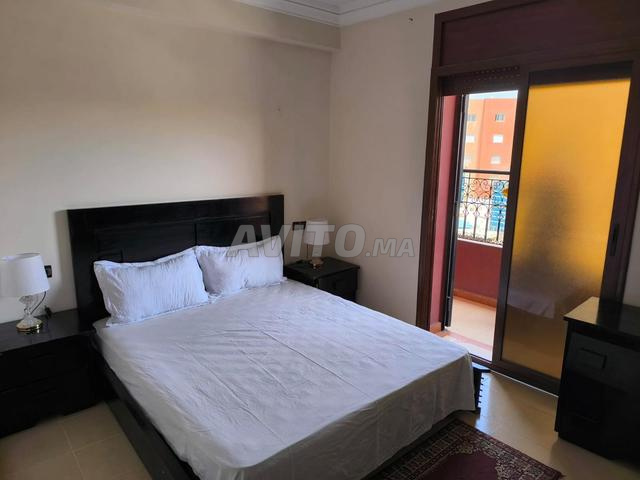 سرير غرفة نوم خشبي