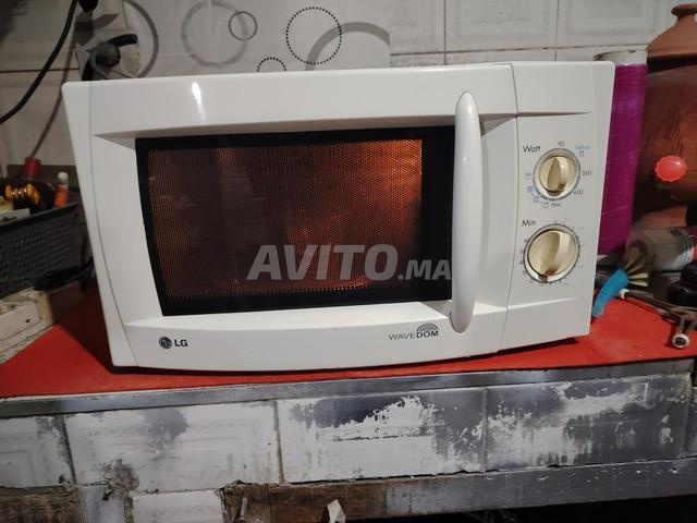 ميكروويف مستورد