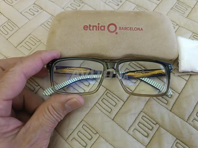 أفضل نظارات طبية من Etnia barcelona sagaro