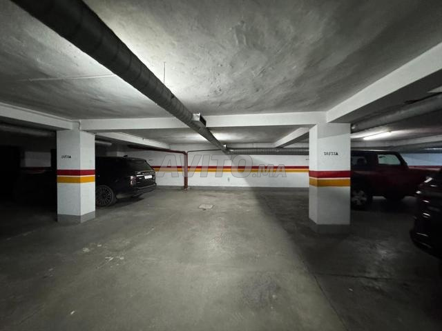 شقة جميلة مفروشة بغرفة نوم واحدة وشرفة - 2