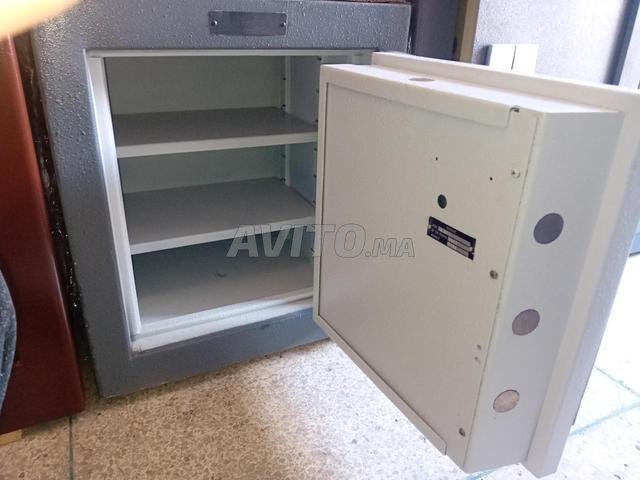 Coffre fort blindé marqué France Nugue 300kg