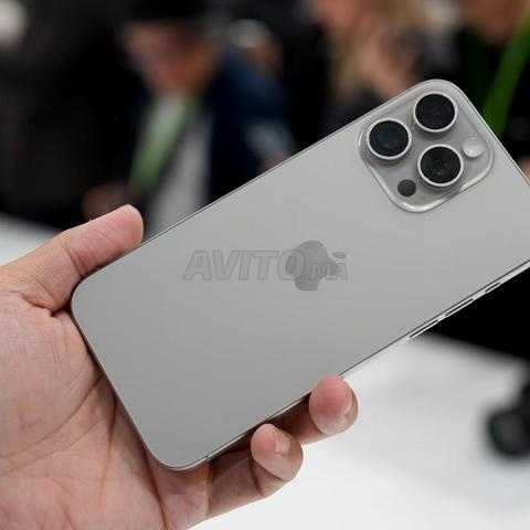 iPhone 15 Pro très propre